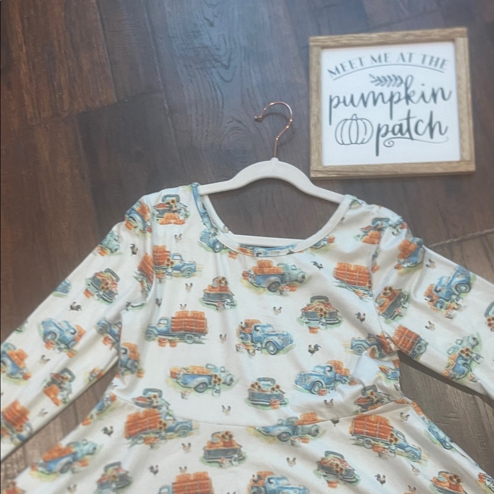 Charming girly Dress with Pumpkin print